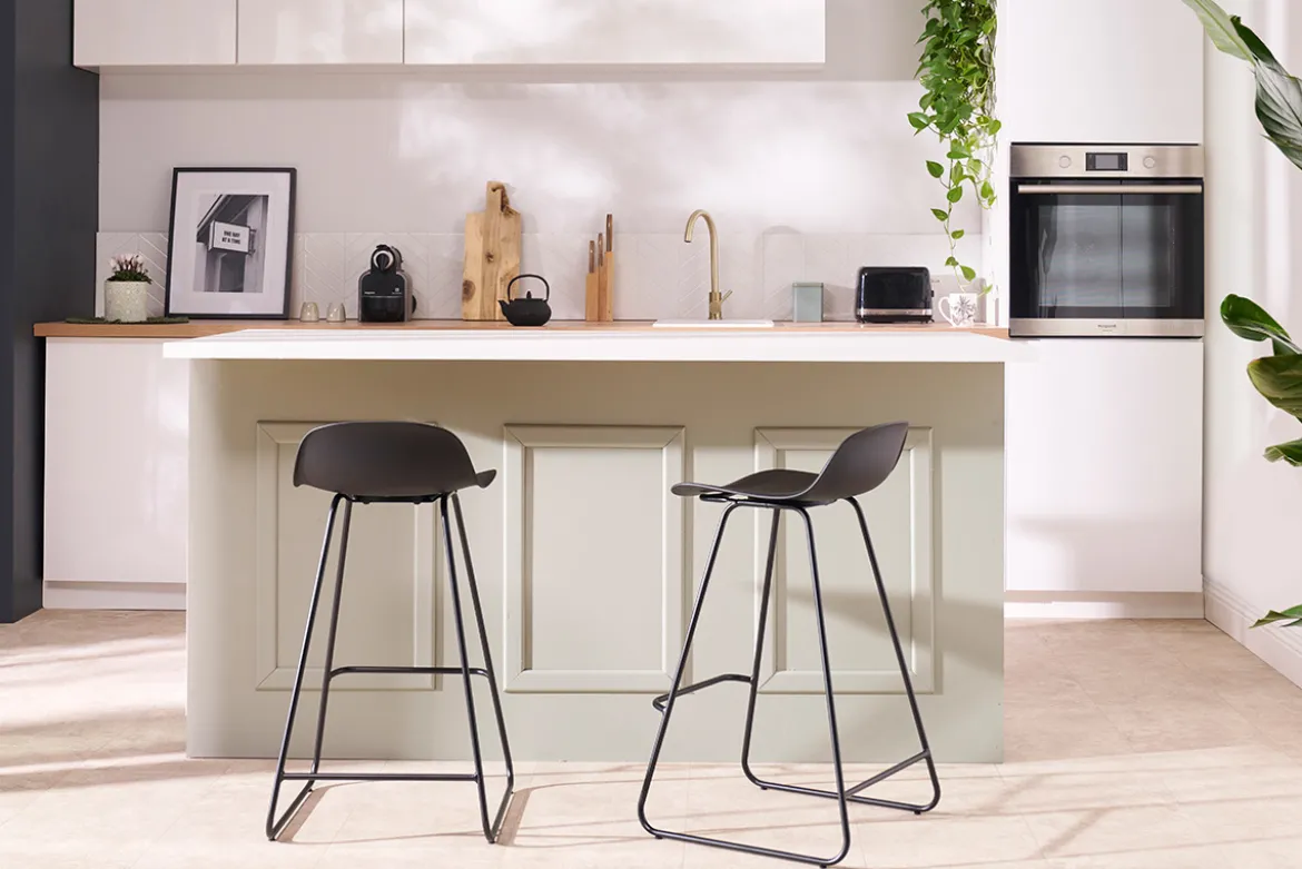 Tabourets de bar design noirs H65 cm (lot de 2) ELLA