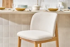 Tabourets de bar en tissu effet velours texturé beige et bois clair H69 cm (lot de 2) TIEGA