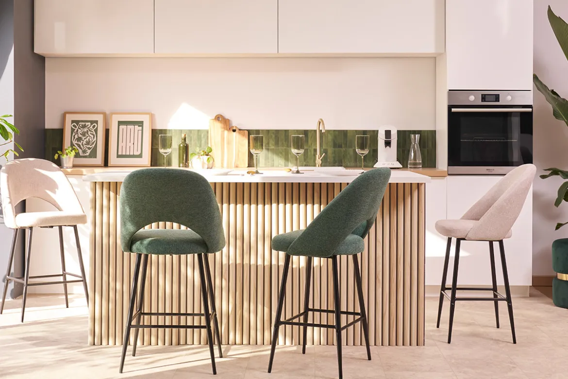 Tabourets de bar en tissu effet velours texturé vert H65 cm (lot de 2) COSETTE