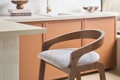 Tabourets de bar en tissu effet velours texturé gris et bois foncé H68 cm (lot de 2) PULSO