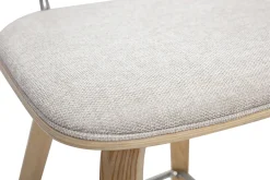Tabourets de bar en tissu effet velours texturé beige et bois clair H66 cm (lot de 2) SEGUR