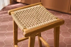 Tabourets de bar ethniques extérieur en bois teck massif et cannage rotin H66 cm (lot de 2) GAWA