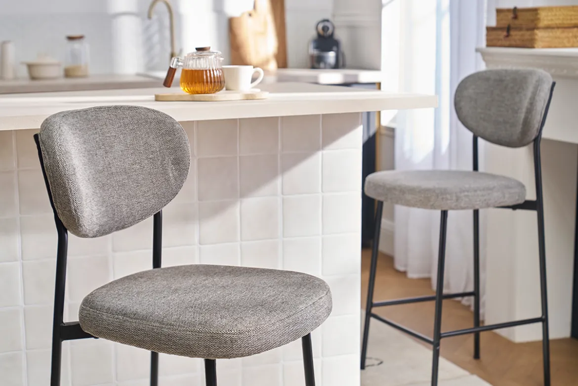 Tabourets de bar fixes en tissu effet velours texturé gris clair H65 cm (lot de 2) BREKA