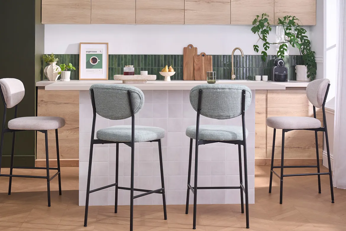 Tabourets de bar fixes en tissu effet velours texturé vert céladon H65 cm (lot de 2) BREKA