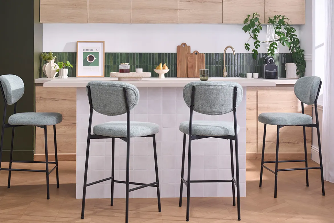 Tabourets de bar fixes en tissu effet velours texturé vert céladon H65 cm (lot de 2) BREKA