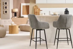 Tabourets de bar pivotants 360° en tissu effet velours texturé gris et métal H65.5 cm (lot de 2) ALESS