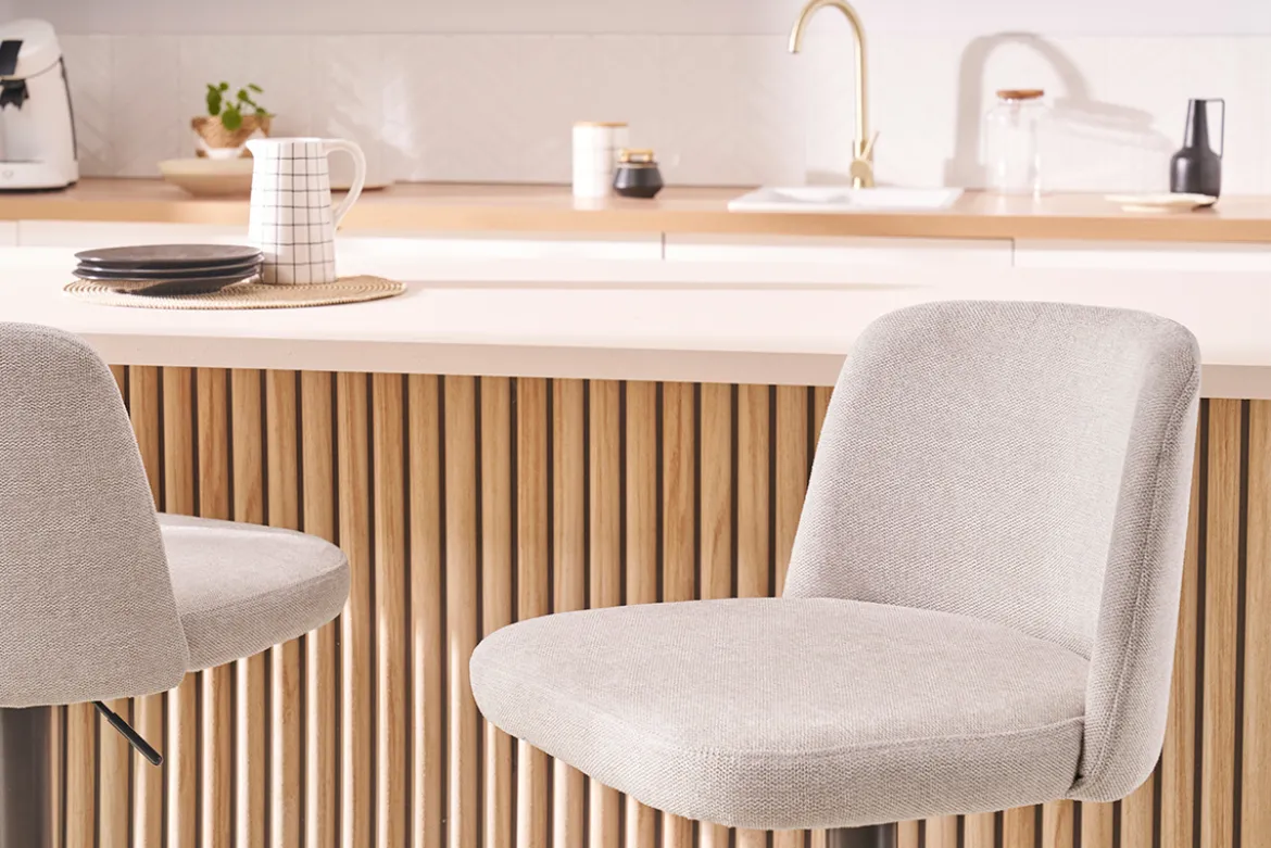 Tabourets de bar réglables en tissu effet velours texturé beige et métal noir (lot de 2) MONTI