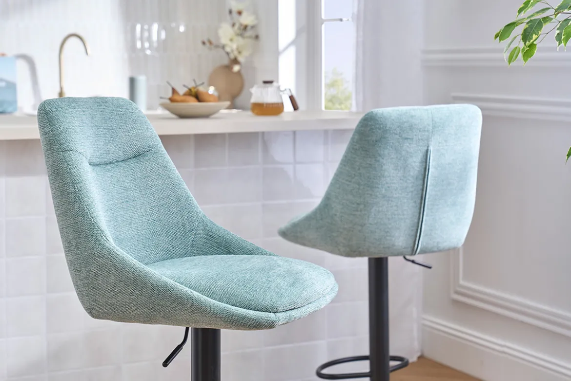 Tabourets de bar réglables pivotants 360° en tissu effet velours texturé vert céladon et métal (lot de 2) ALESS