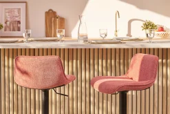 Tabourets de bar réglables pivotants 360° en tissu effet velours texturé terracotta et métal noir (lot de 2) BOOST