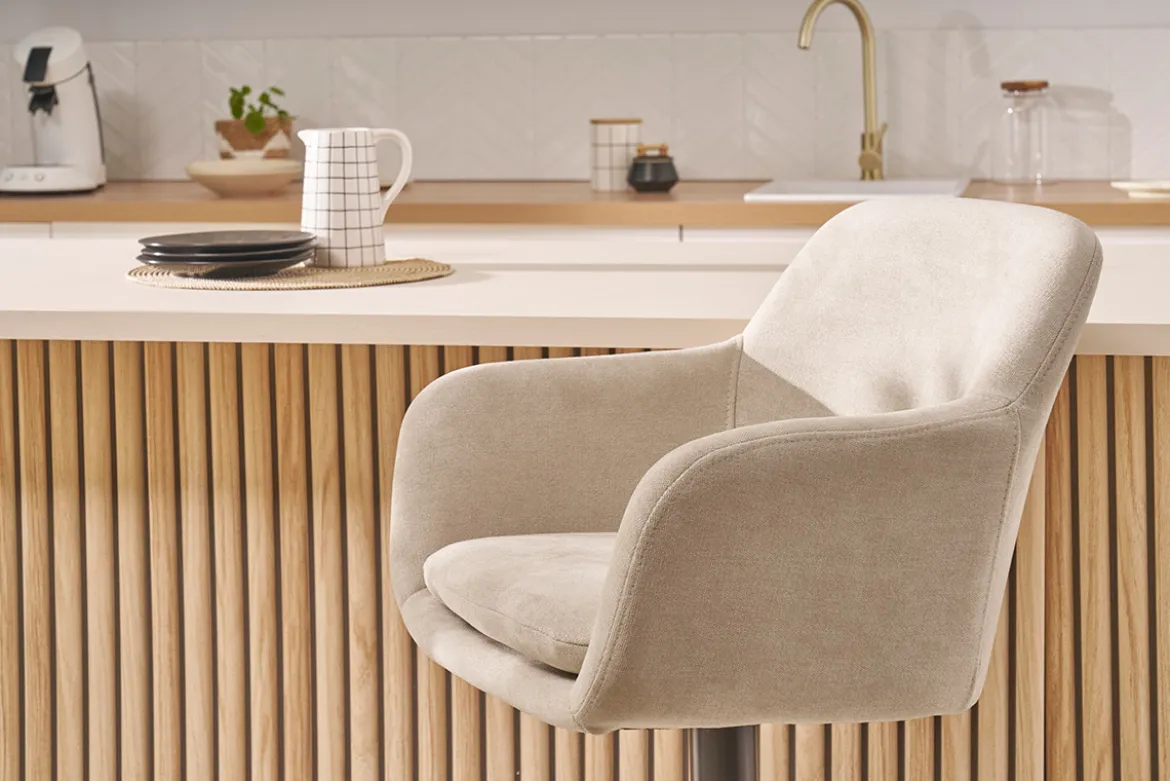 Tabourets de bar réglables tissu effet velours beige et métal (lot de 2) AMIKA
