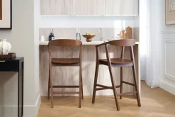 Tabourets de bar scandinaves en bois foncé H66.5 cm (lot de 2) BAHIA