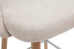 Tabourets de bar scandinaves tissu effet velours texturé beige et hévéa massif 65 cm (lot de 2) COSETTE