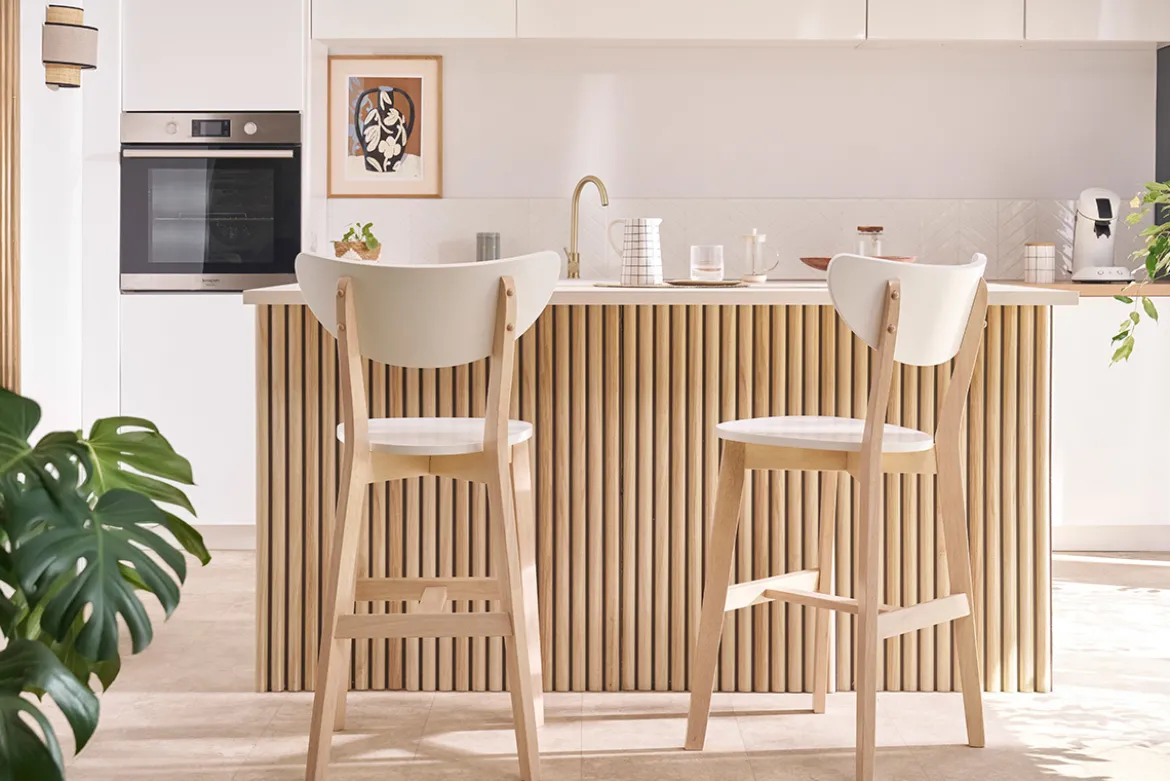 Tabourets de bar scandinaves blanc et bois H65 cm (lot de 2) LEENA