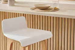 Tabourets de bar scandinaves blancs et bois clair H75 cm (lot de 2) BALTIK