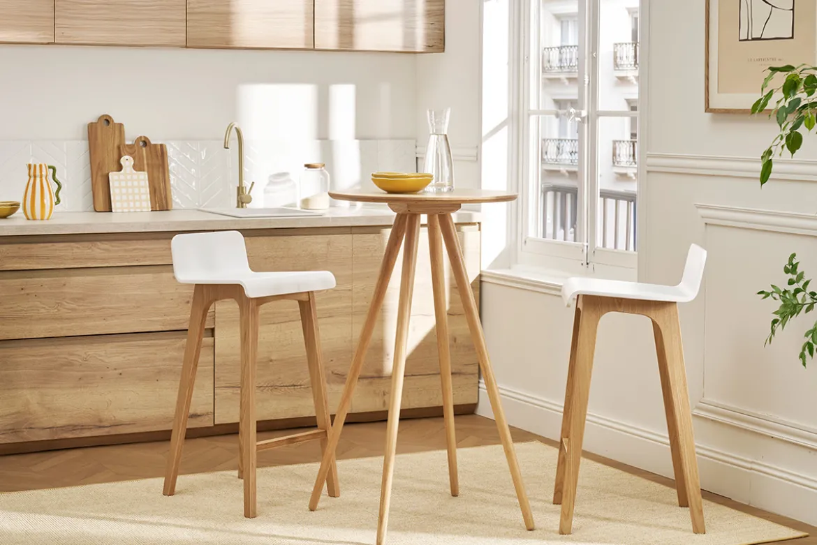 Tabourets de bar scandinaves blancs et bois clair H75 cm (lot de 2) BALTIK