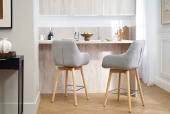 Tabourets de bar scandinaves pivotants 360° en tissu effet velours texturé gris clair et bois clair H65 cm (lot de 2) ALESS