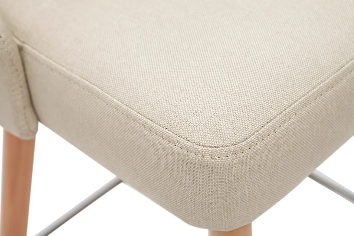 Tabourets de bar scandinaves pivotants 360° en tissu beige et bois hêtre massif H65 cm (lot de 2) HASTA
