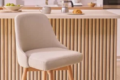 Tabourets de bar scandinaves pivotants 360° en tissu beige et bois hêtre massif H65 cm (lot de 2) HASTA