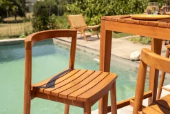 Tabourets de jardin empilables en bois teck massif H70 cm (lot de 2) OMBAK