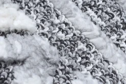 Tapis berbere avec motifs en relief blanc et gris 160 x 230 cm ERGA