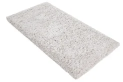 Tapis recyclé à poils longs coloris ivoire 160 x 230 cm AIMEE