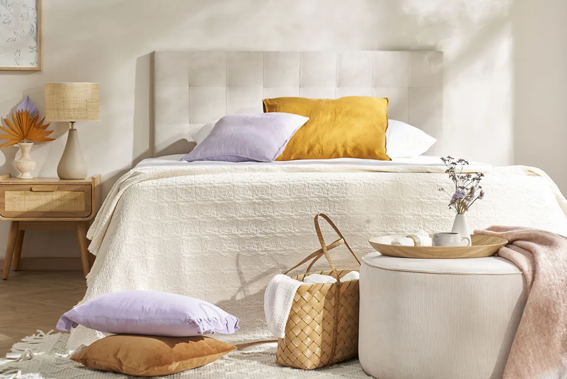 Tête de lit capitonnée en tissu beige clair naturel L160 cm HALCIONA