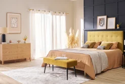 Tête de lit capitonnée en tissu velours jaune moutarde L160 cm HALCIONA